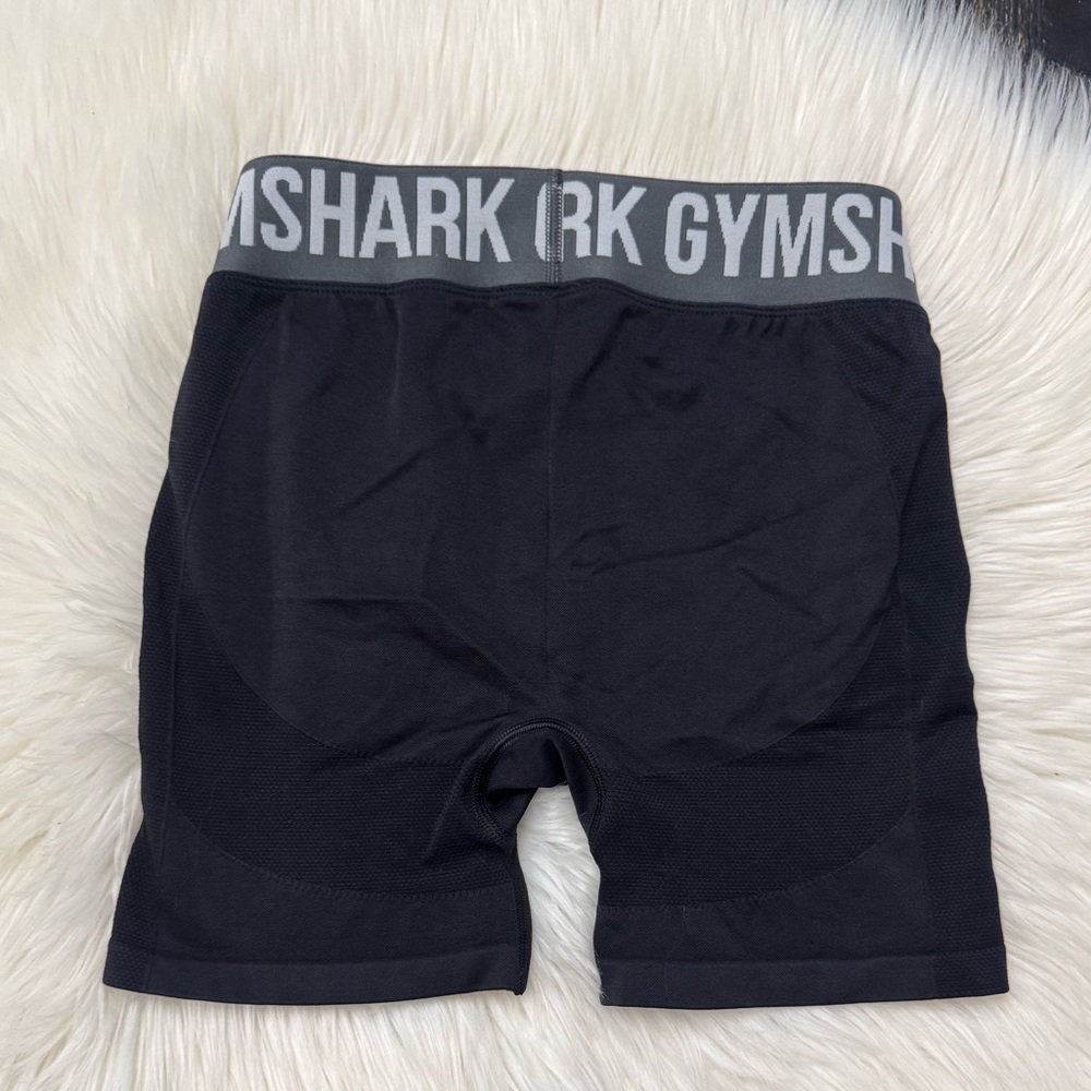 Gymshark shorts sz small good used condition worn once - Picture 4 of 7